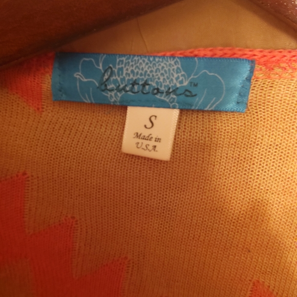 Buttons Aztec Duster Size Small - Picture 2 of 4